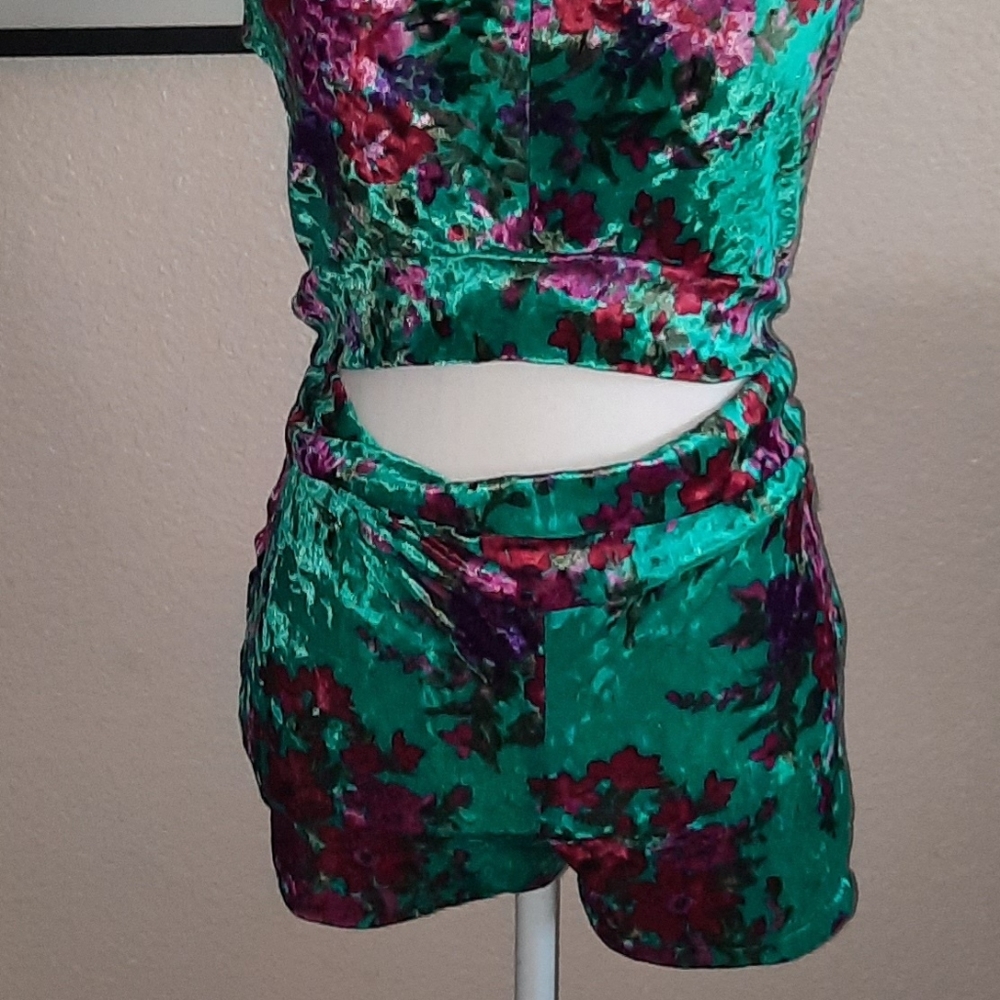 Pole dancer outfit